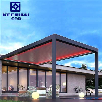 Justerbar louvered aluminium pergola